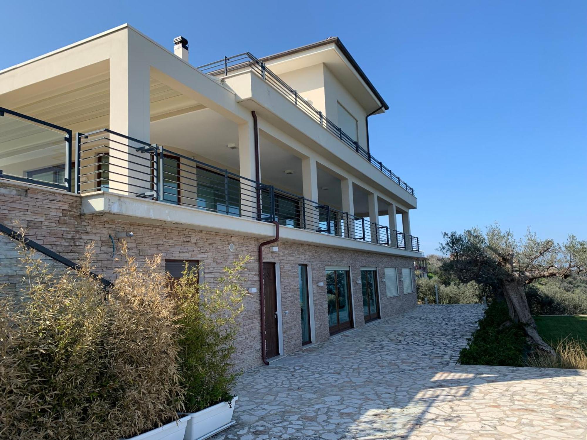 Sami Guest house *